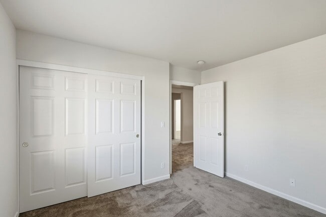 Building Photo - Seaview Ranch Neighborhood!