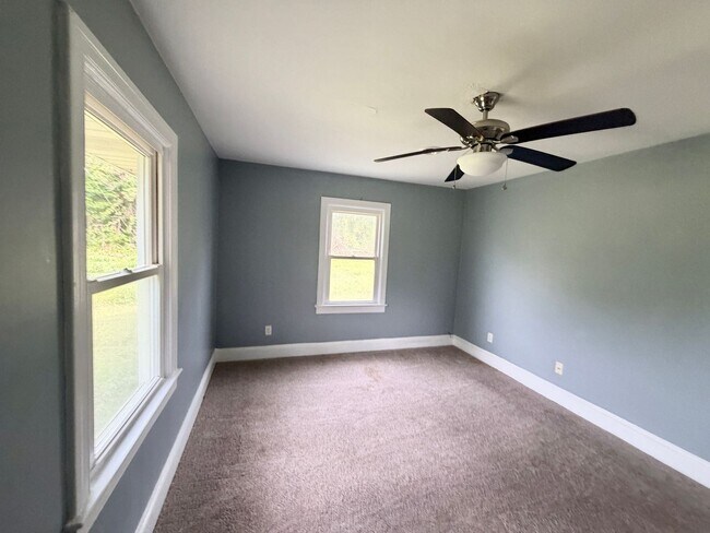Building Photo - Coming Soon! Masonboro-south Wilmington location charming country home