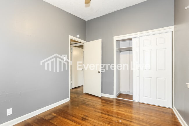 Building Photo - 94 Broadmoor Dr