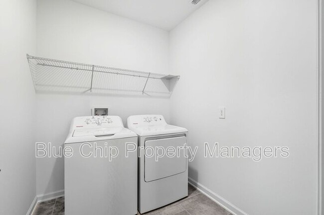 Building Photo - 2066 Shaggy Fisher Dr