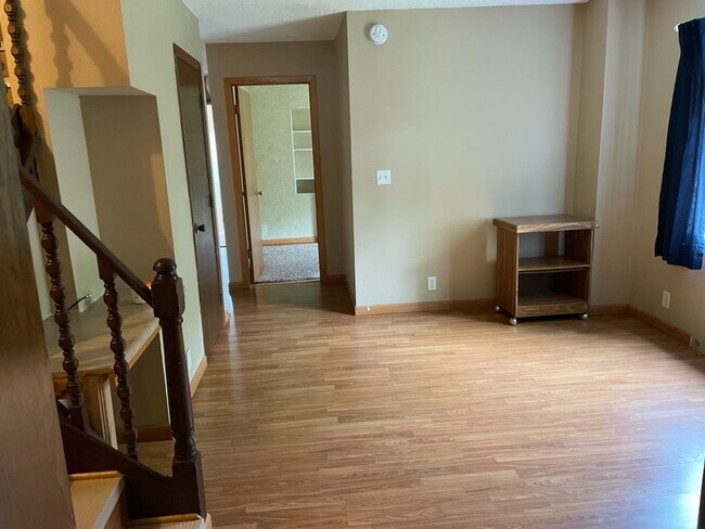 Family Room2 - 819 8th Ave S