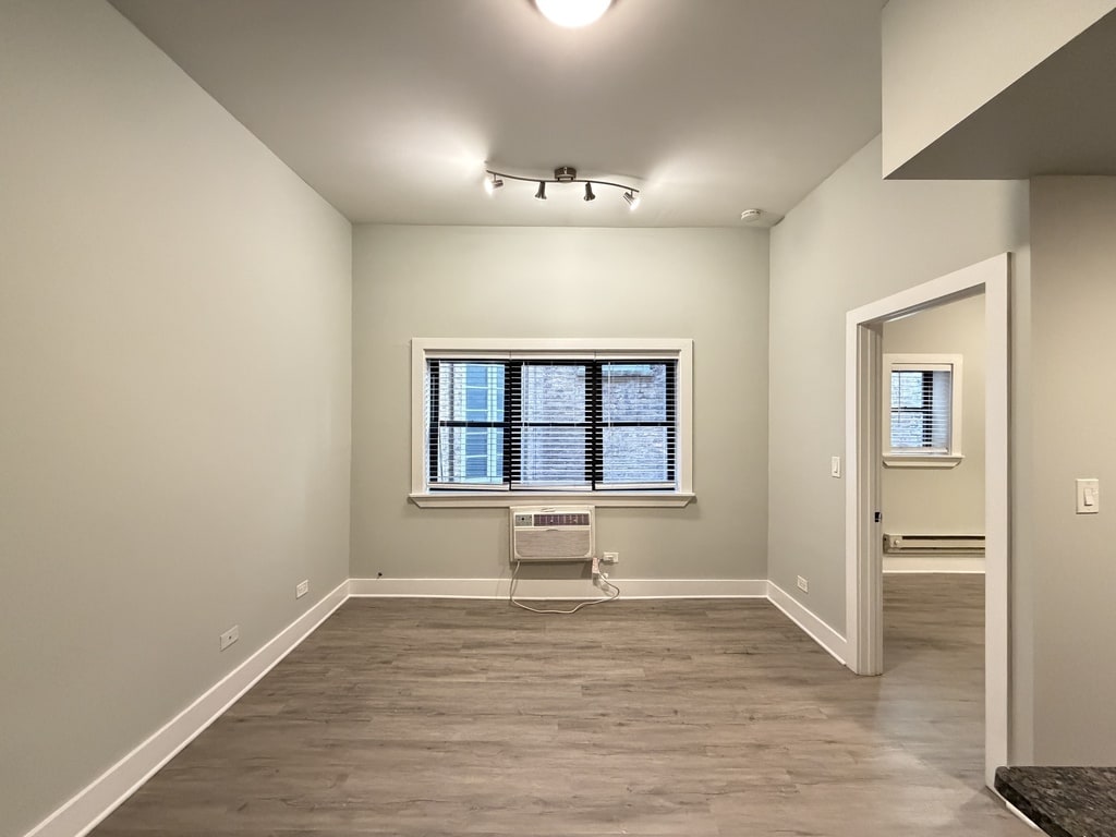 Building Photo - 1538 N Dearborn St