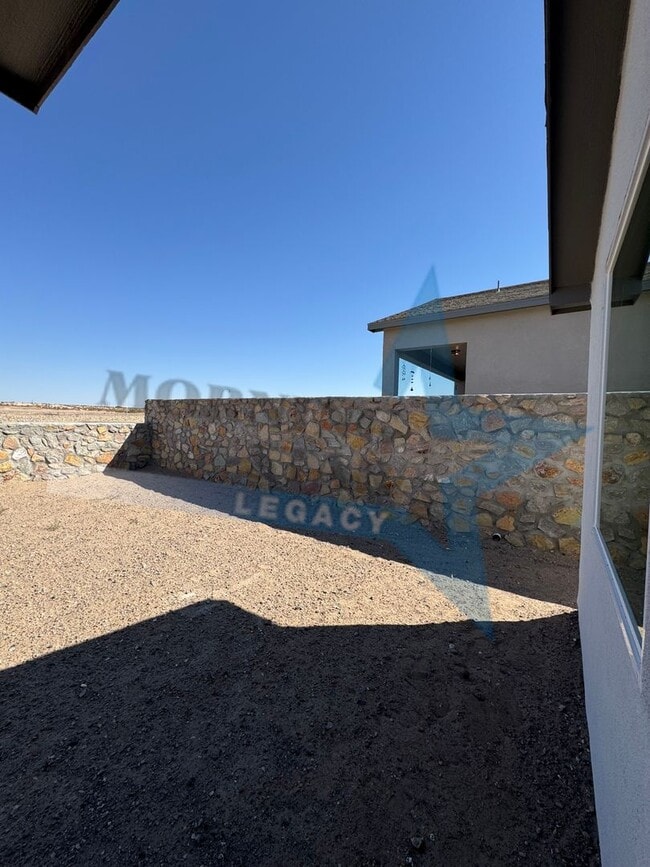 Building Photo - 3 New Construction - Move in Ready!