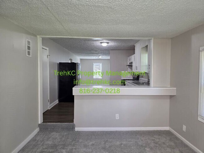 Building Photo - 6338 Longwood Ct