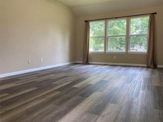 Building Photo - 10479 Royal Tricia Dr