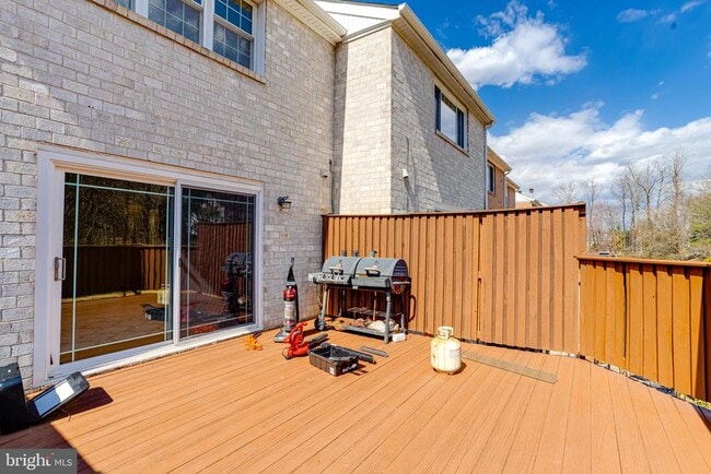 Building Photo - 8522 Pine Run Ct