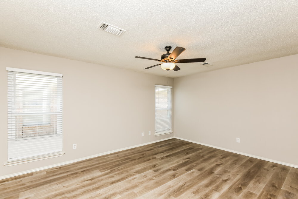 Building Photo - 216 Rosewood Ln