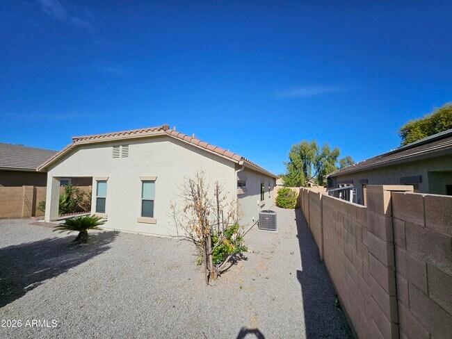 Building Photo - 17727 W Marshall Ln