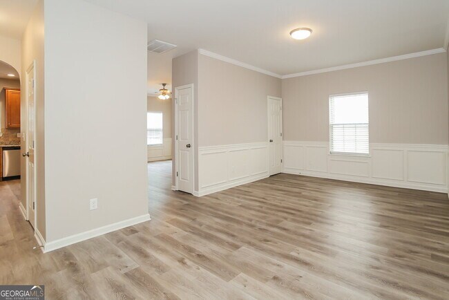 Building Photo - 307 Hidden Creek Ln