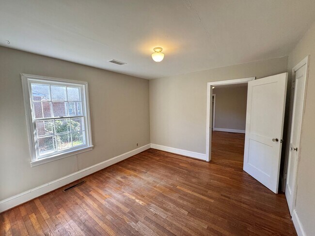 Building Photo - Statesville - 3BR/2BA + Carport