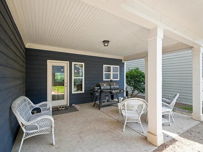 Building Photo - Lease OR Lease to Own