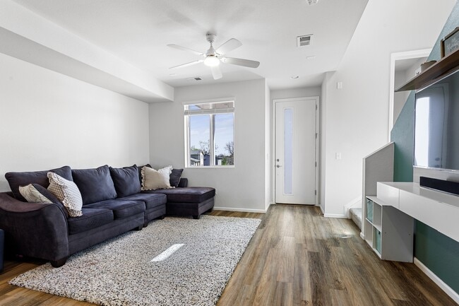 Building Photo - 1623 S Andes Cir