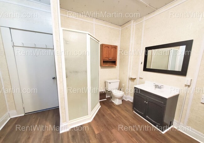 Building Photo - FOR RENT- Lovely 3 bedroom home on the Wes...