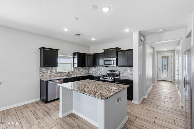 Building Photo - 3917 Desert Bluff Dr