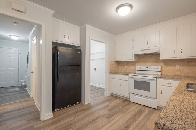 Building Photo - Charming 3 Bedroom Single-Family Home for Rent in Chester!