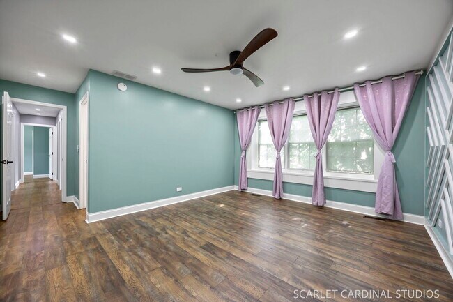 Building Photo - 309 Newport Ln
