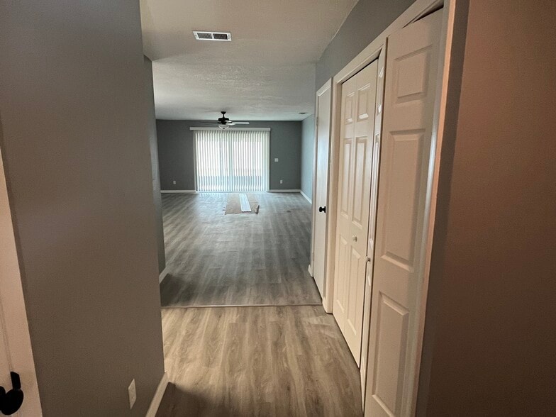 Building Photo - 1605 Cobbler Dr