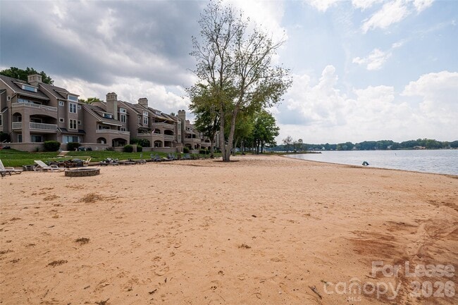 Building Photo - 646 Portside Dr