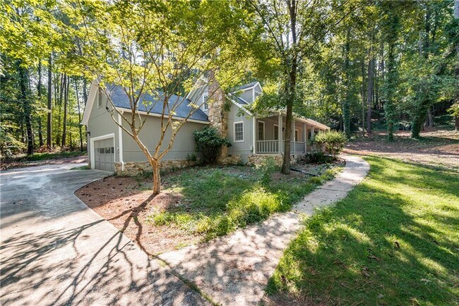 Building Photo - 4140 Gunnin Rd