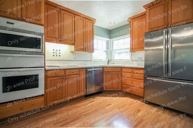 Building Photo - 1612 NE 62nd Ave