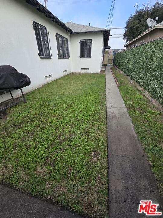 Building Photo - 3340 W Imperial Hwy