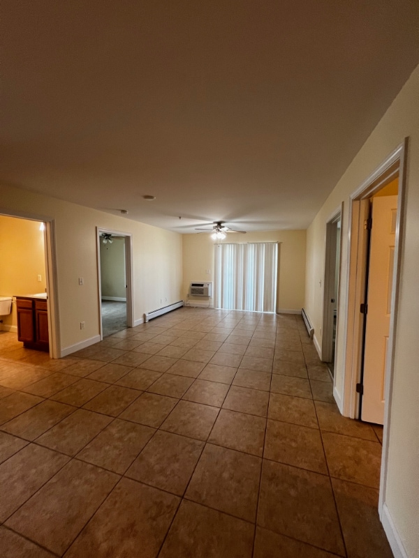 Building Photo - 9 Jenna Ln