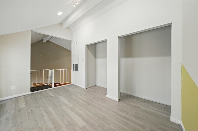 Building Photo - 4144 Greystone Way