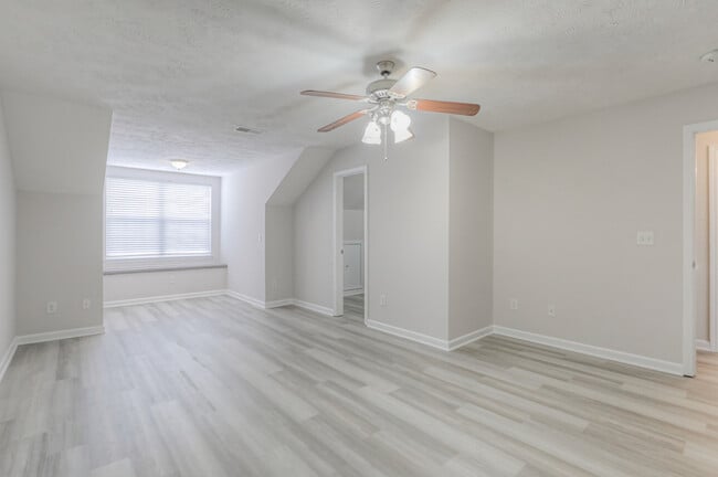 Building Photo - 3001 Hamilton Church Rd