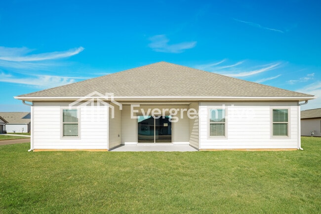 Building Photo - 100 Chain Bridge Circle