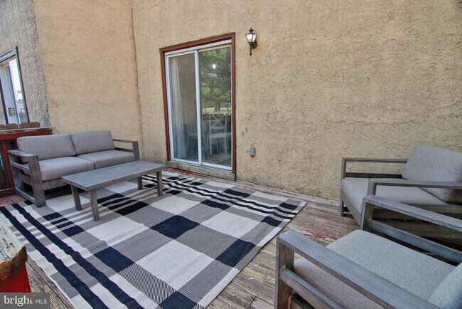 Building Photo - 2705 Walnut Ridge Dr