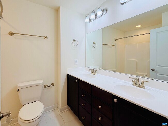 Building Photo - 133 Junction Ln