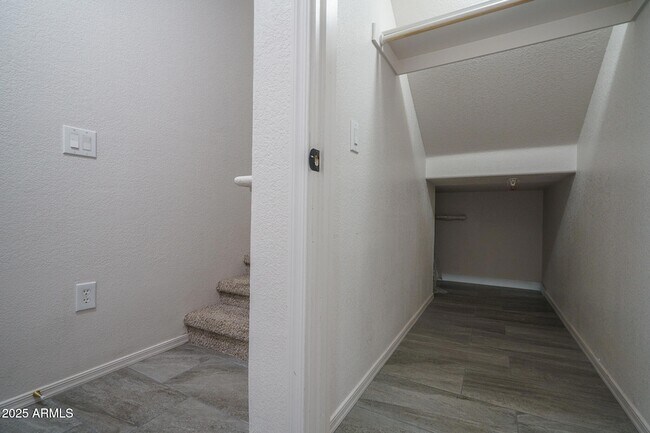 Building Photo - 18250 N Cave Creek Rd