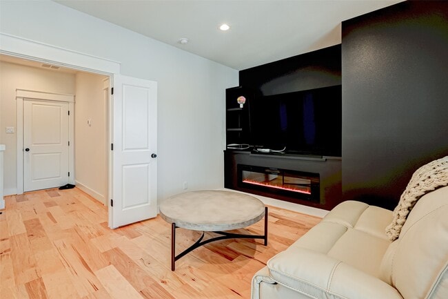 Building Photo - 5418 Wheatley St