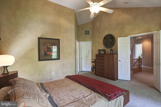 Building Photo - 1200 Treasure Oak Ct