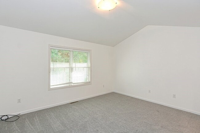 Building Photo - 123 Lordvale Blvd