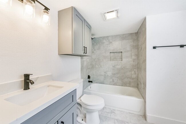 Building Photo - 4605 Norhill Blvd