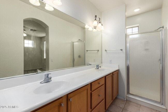 Building Photo - 6710 E University Dr
