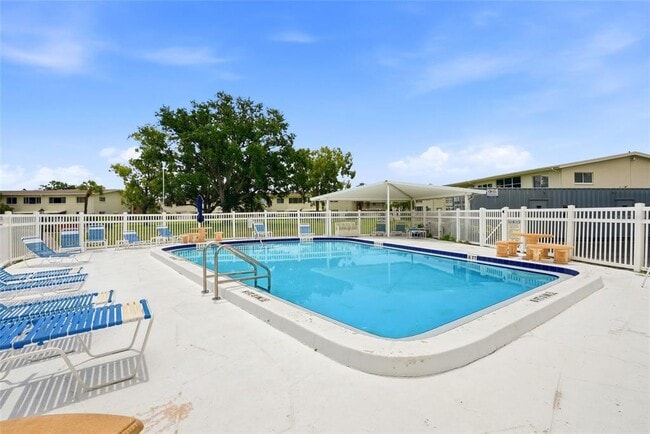 Building Photo - 4570 Overlook Dr NE