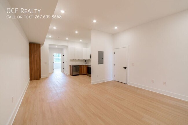 Building Photo - 4408 Lancaster Ave