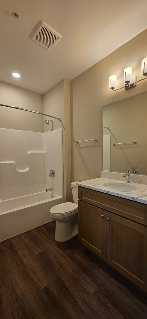 Building Photo - Chestnut - 2Br/2Ba Rental Home - First Floor