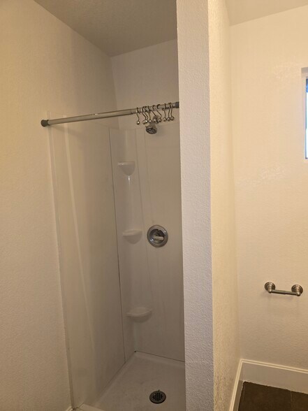 Building Photo - 6410 10th Ave