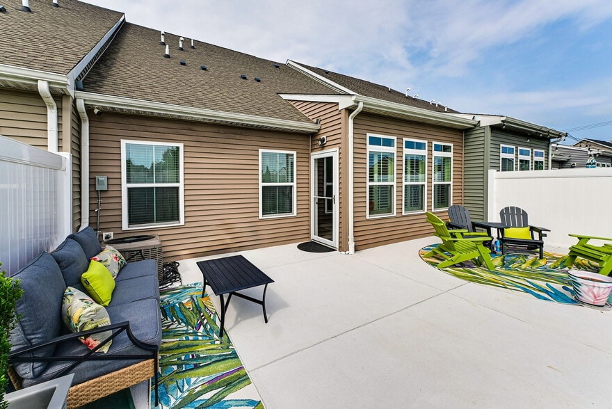 Building Photo - 18013 Seaview Ln