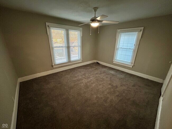 Building Photo - 1134 Lasalle St