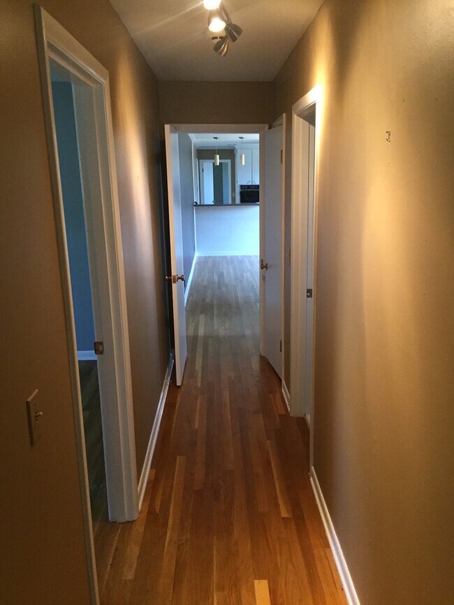 Building Photo - GREAT LOCATION!! Nicely updated home!!