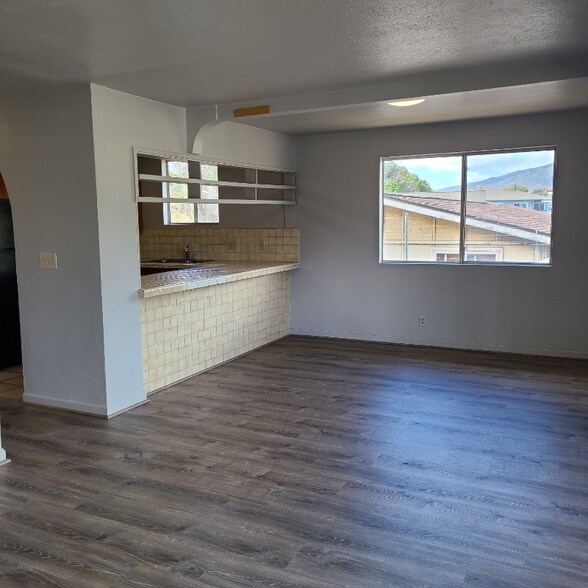 Building Photo - 61 S Papa Ave