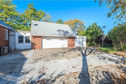Building Photo - 20991 Recher Ave