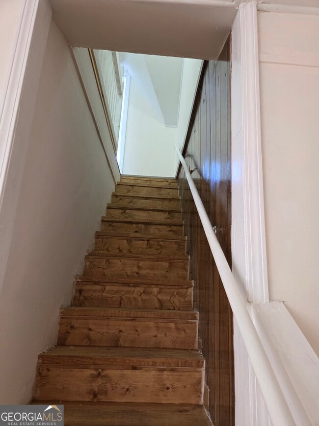 Building Photo - 41 W Main St