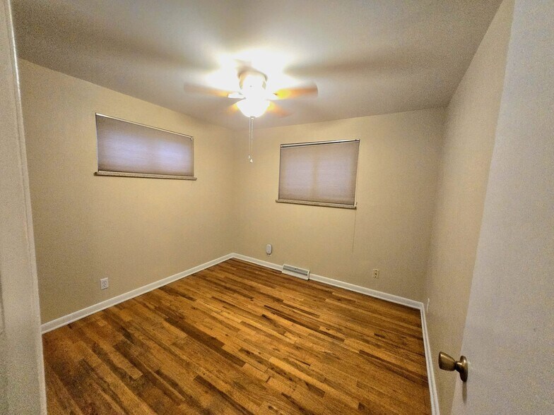 Building Photo - 8250 Chase Way
