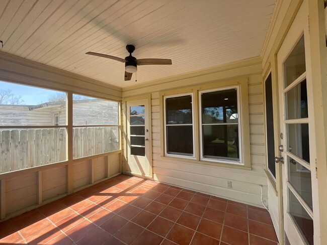 Building Photo - Beautiful 2 Bed / 1 Bath Home – Prime Location