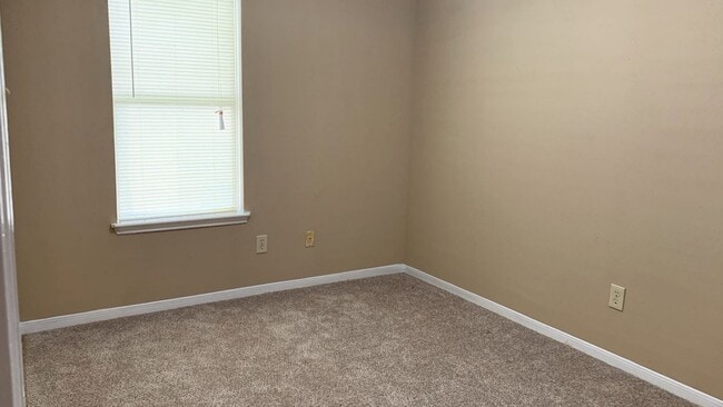 Building Photo - 12500 Brookglade Cir